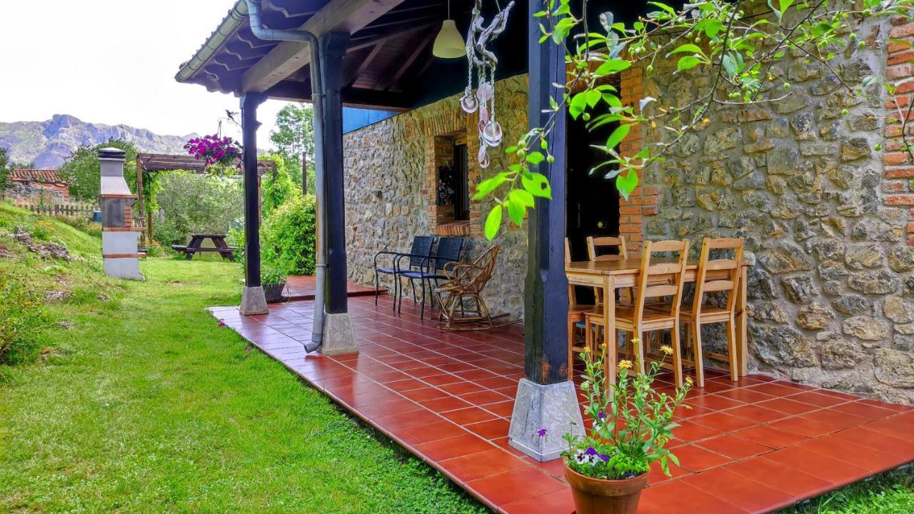 فيلا La Casina De Labra Onís المظهر الخارجي الصورة